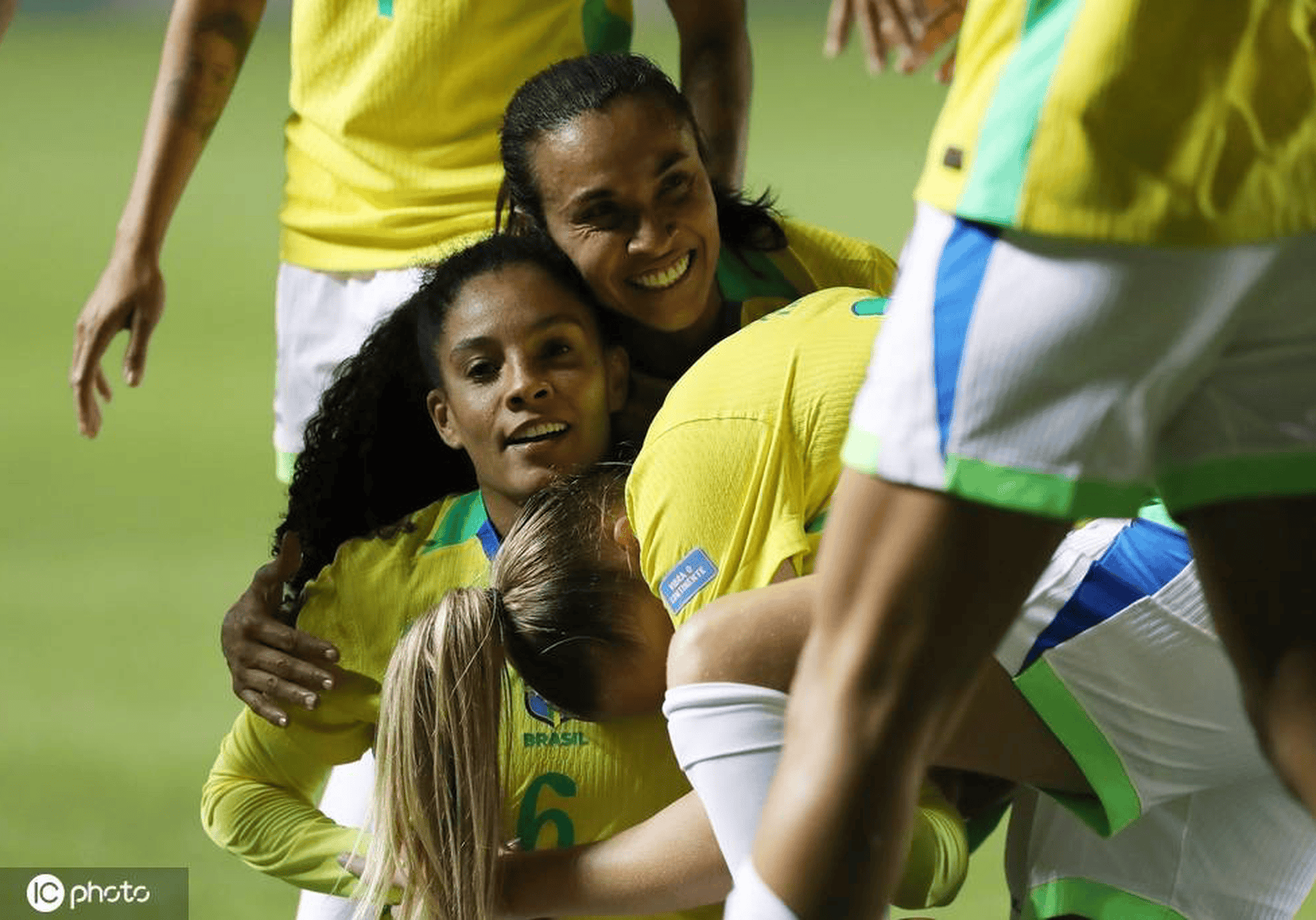 墨西哥女足队员完成国际友谊赛拉练()