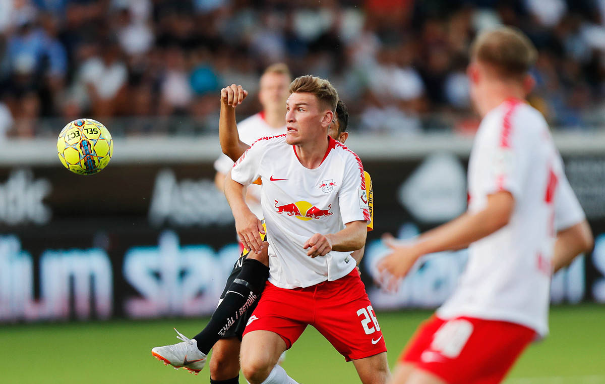 小牛队后卫状态回升带领球队迈向胜利()